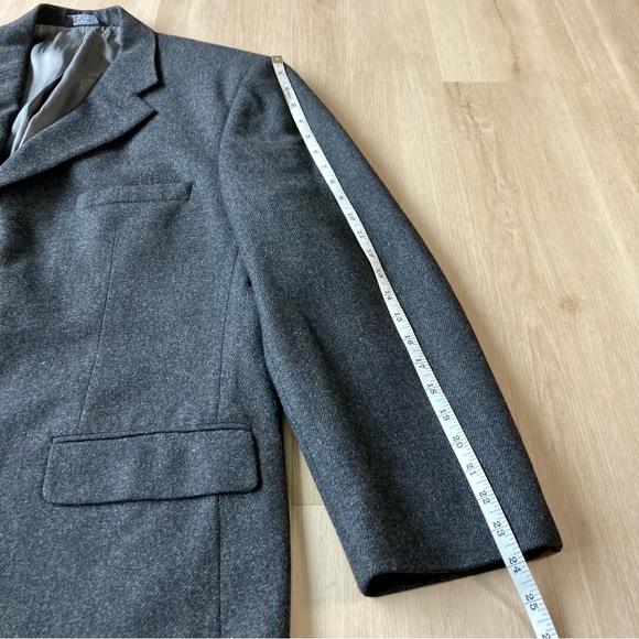 Cashmere 3 Button Sport Coat Charcoal Gray size 44R by Joseph & Lyman - Picture 5 of 10